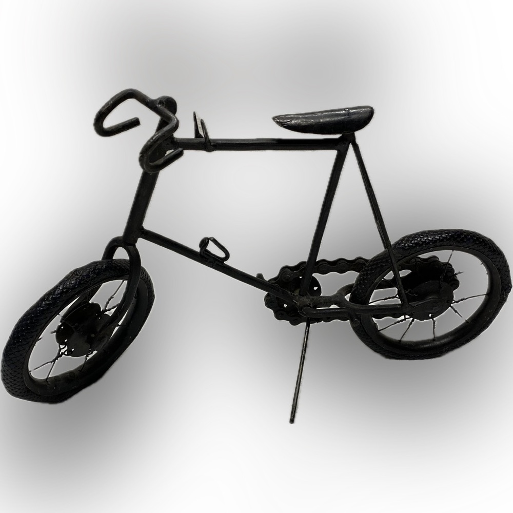 Vintage 14”x7.5” Bicycle decorative sculpture